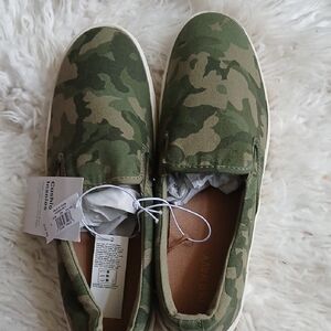 Old Navy Green Camouflage Slip-On Loafers
